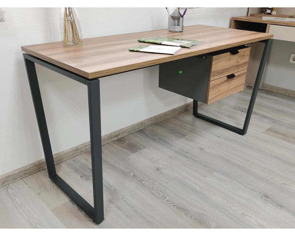 Стол письменный на металлокаркасе Гринвич-3